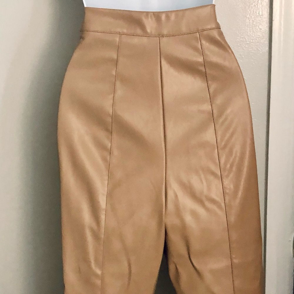 Missguided Straight Leg - Picture 3 of 5